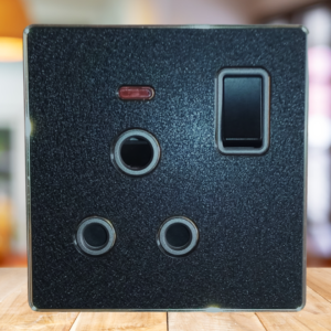 Xtreem Black Power Plug